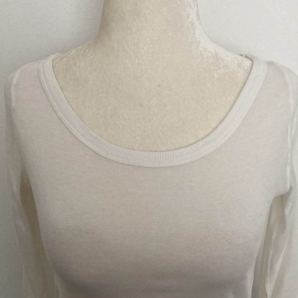 American Eagle Outfitters White 3/4 Sleeve w/ Scoop Neckline Top - Picture 3 of 8
